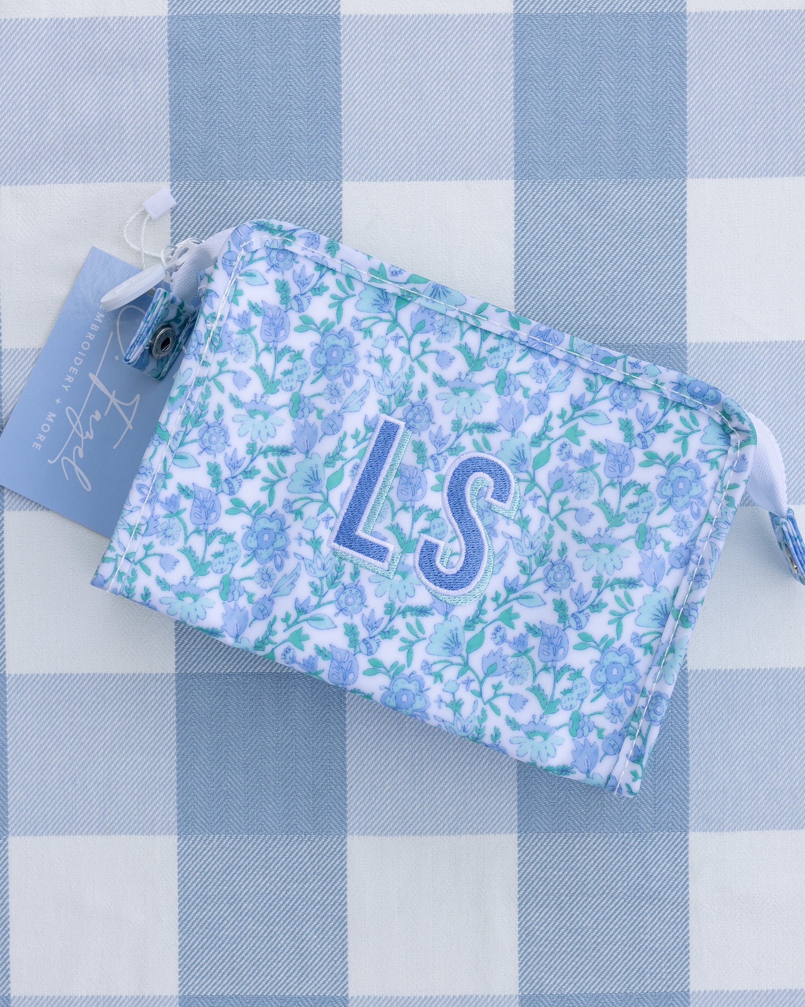 Hamptons Floral TRVL Medium Roadie