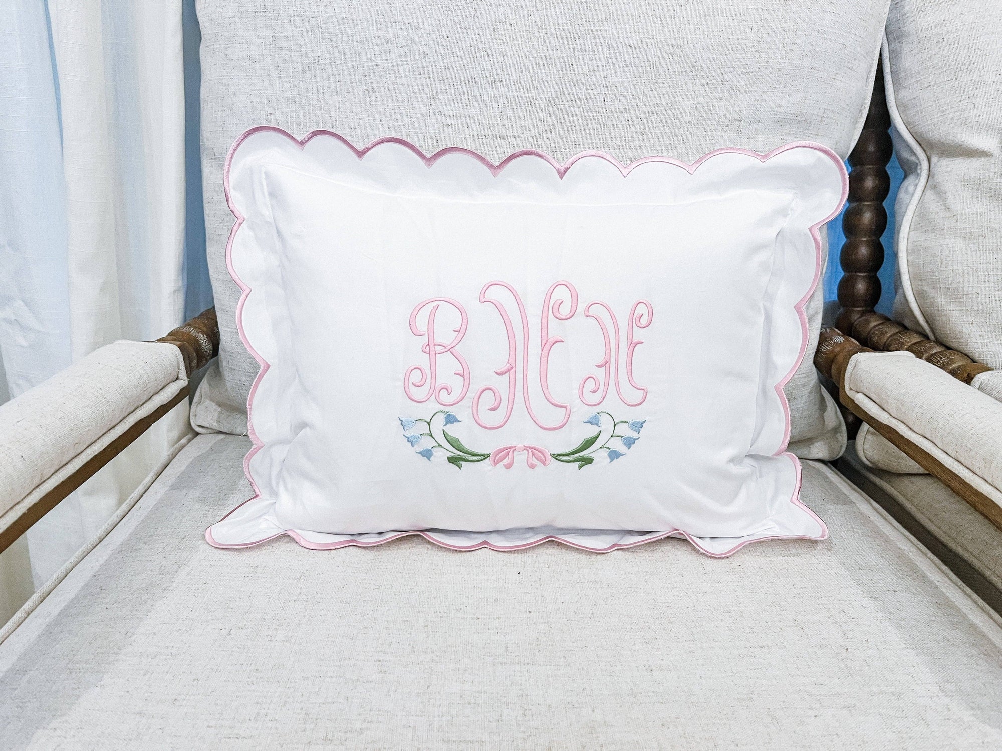 Pillowcase - Scalloped edge: Light Pink / 12”x 16”