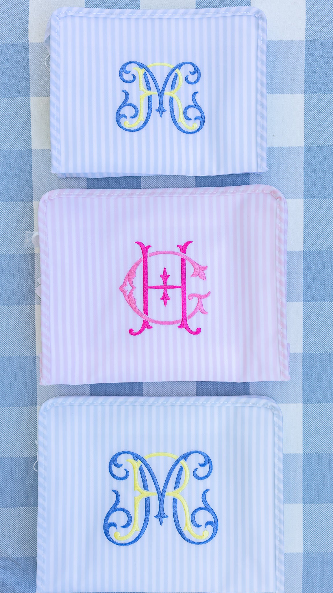 Pimlico Stripe Pink Round Case