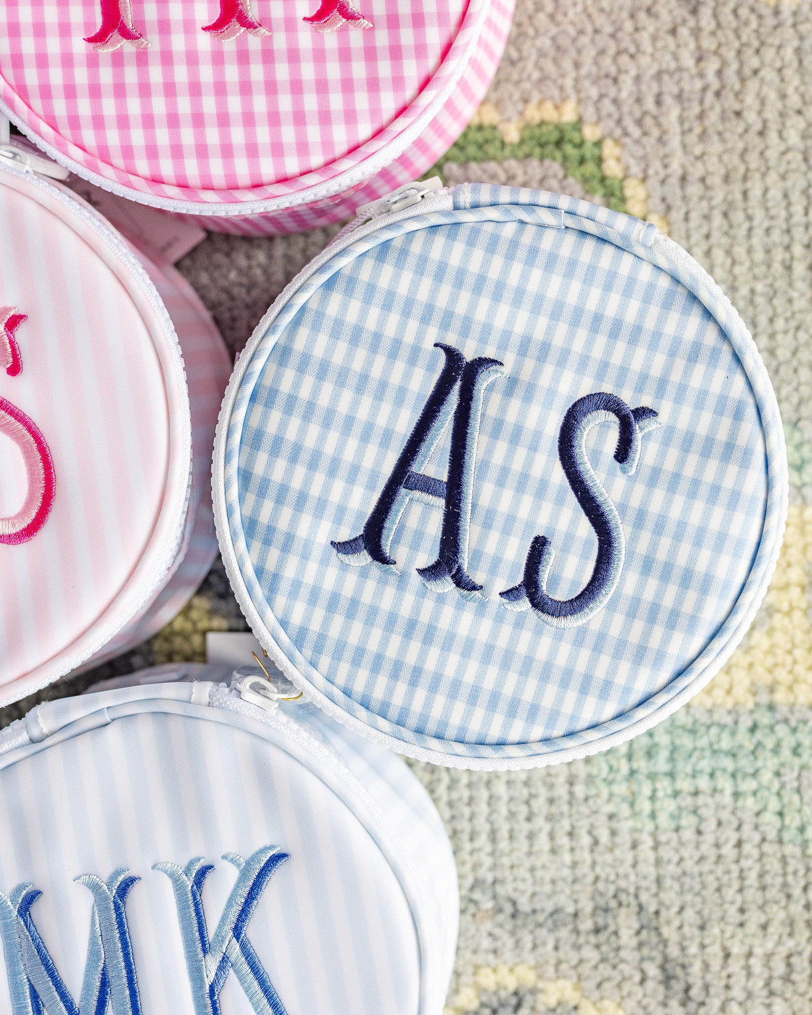 Gingham Mist Round Case