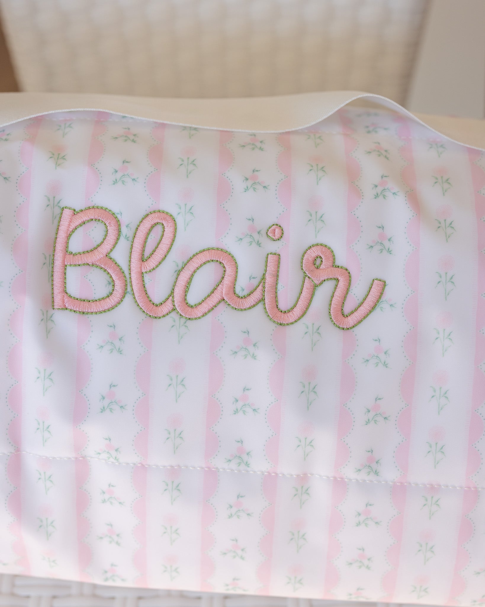 Ribbon Floral Pink TRVL Medium Roadie