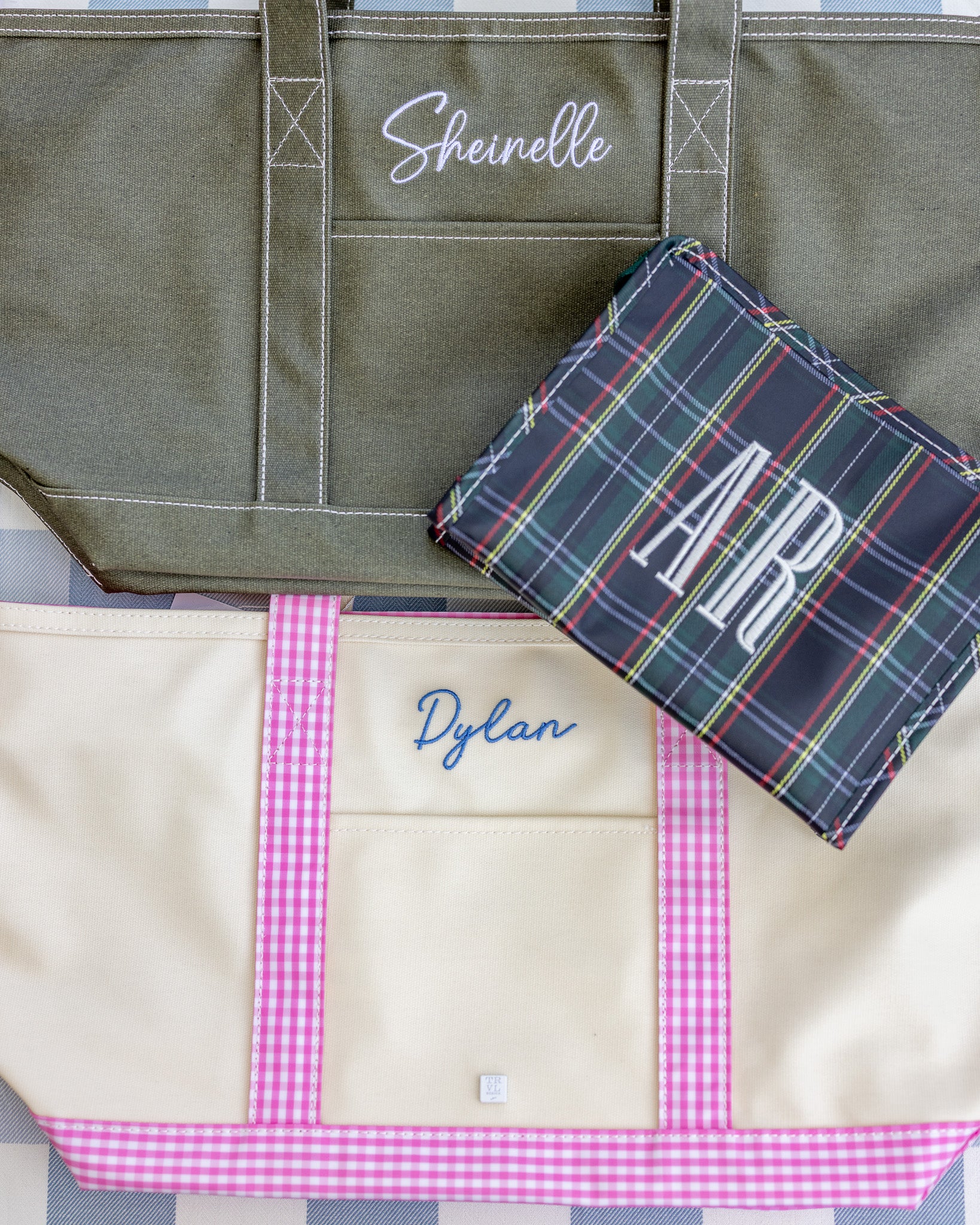 Cambridge Plaid TRVL Medium Roadie