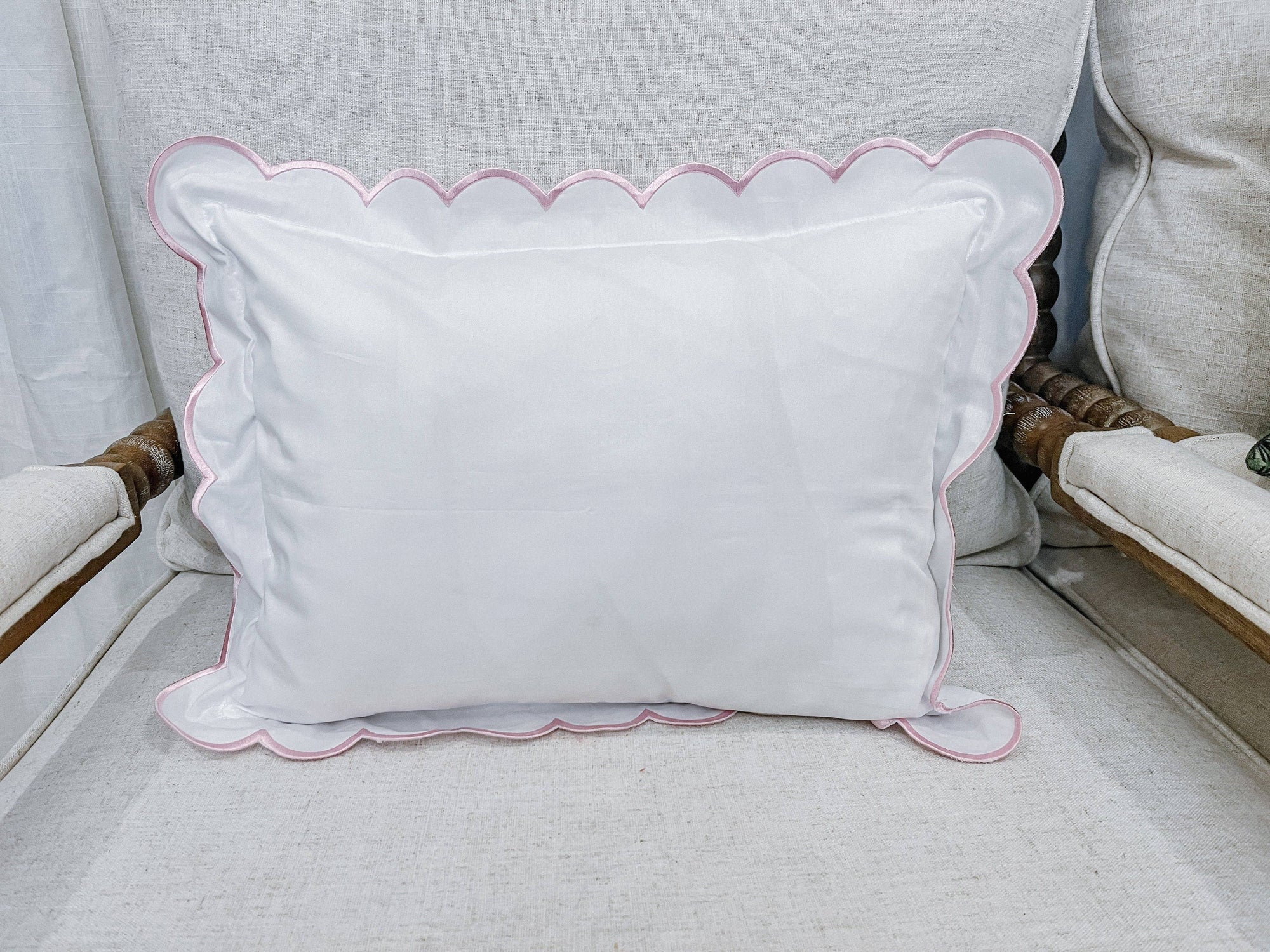 Pillowcase - Scalloped edge: Light Pink / 12”x 16”